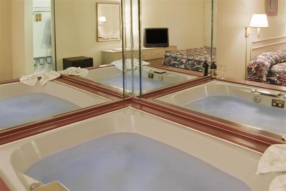 Econo Lodge Гейнсвілл Номер фото