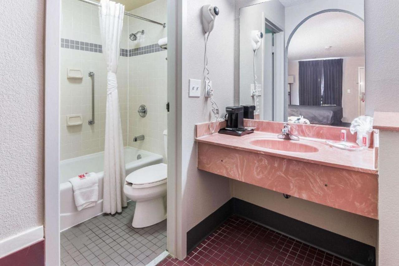 Econo Lodge Гейнсвілл Екстер'єр фото